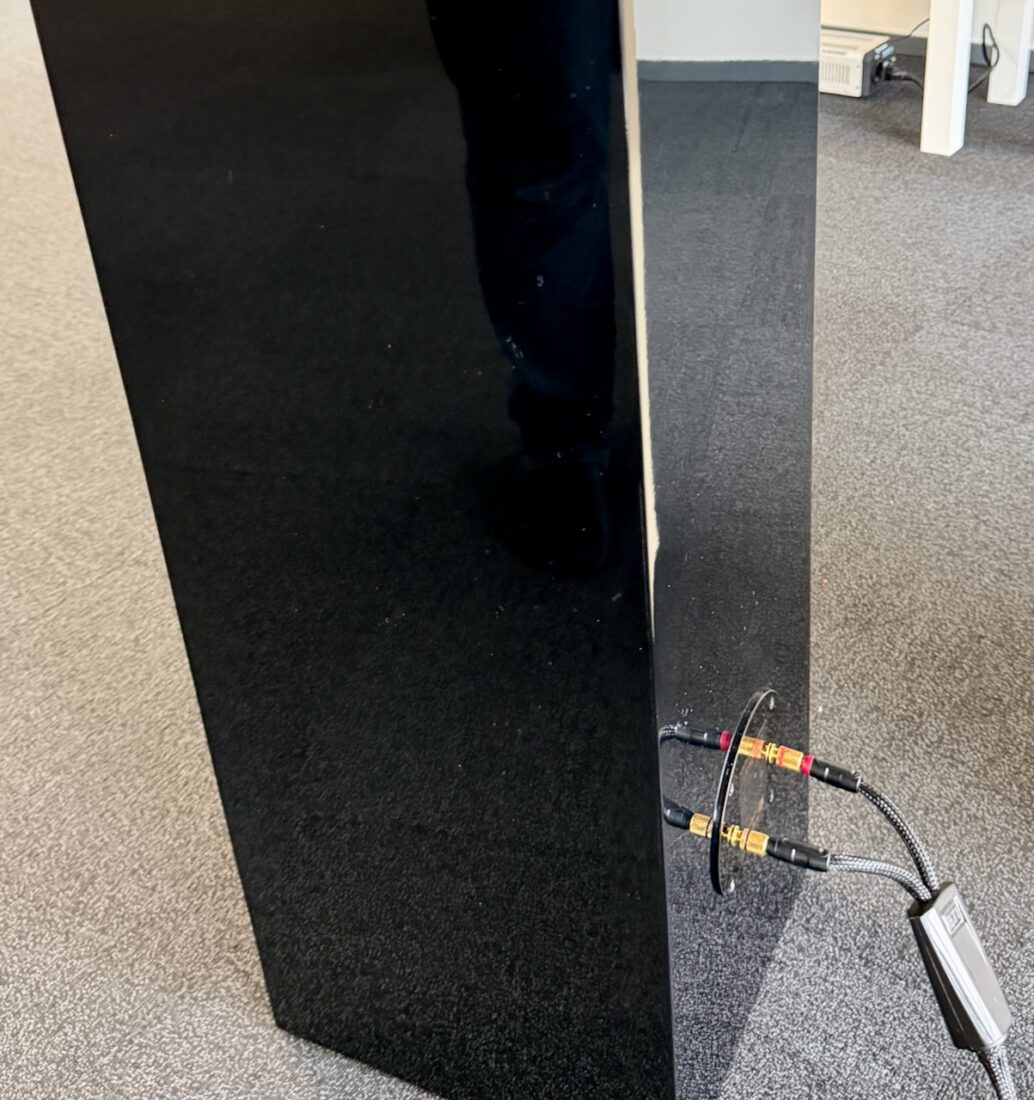 Ubsound F85 back